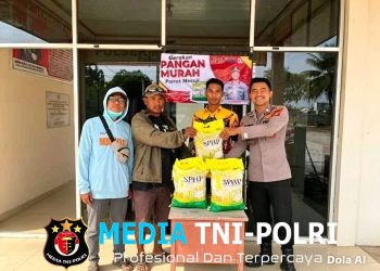 Polsek Tanjung Raya dan Polsek Mesuji Timur Gelar Gerakan Pangan Murah, Sediakan Beras SPHP Terjangkau Bagi Masyarakat