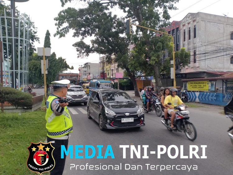 Sat Lantas Polres Langkat Intensifkan Gatur Lalin Pagi, Kapolres Apresiasi Kinerja Personel