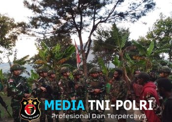 “Duka Satu Orang, Jadi Duka Torang Semua” Satgas Yonif 645/GTY Pos Kurima Melayat ke Warga Kampung Hoguma Distrik Kurima