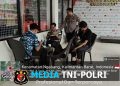 Asyik Main HP Saat Nongkrong, Warga Diingatkan Polisi Waspadai Kejahatan