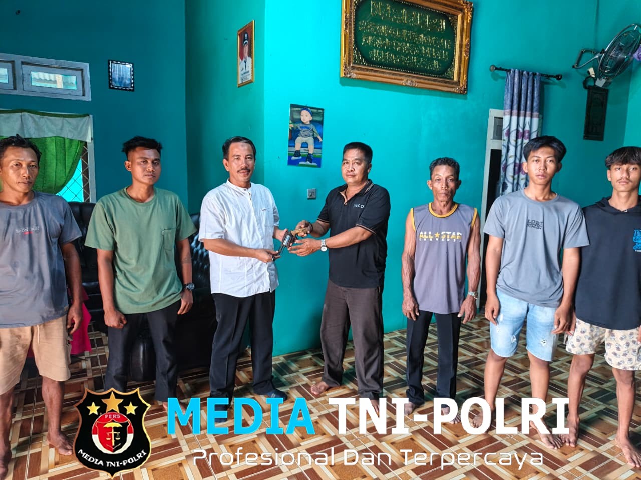 Polres Tulang Bawang Barat Terima Penyerahan Satu Senpi Ilegal dari Masyarakat
