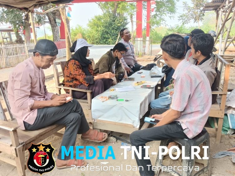 Jaga Jakarta Jaga Bekasi, Bhabinkamtibmas Bojongsari Ajak Warga Aktif Menjaga Lingkungan