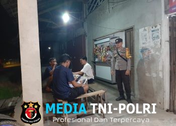 Sambang Malam Jadi Upaya Preventif, Bhabinkamtibmas Ajak Warga Tingkatkan Kewaspadaan