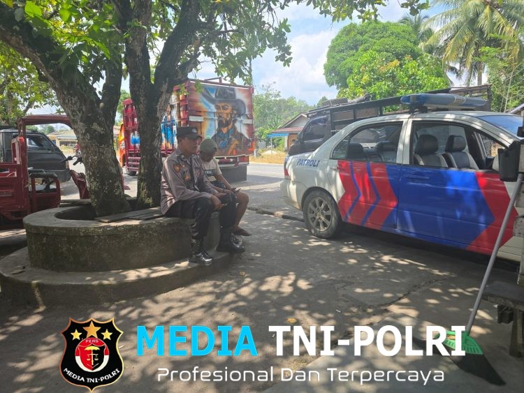 Patroli Dialogis Strategi Polsek Mandor Cegah Kejahatan Lewat Obrolan Ringan
