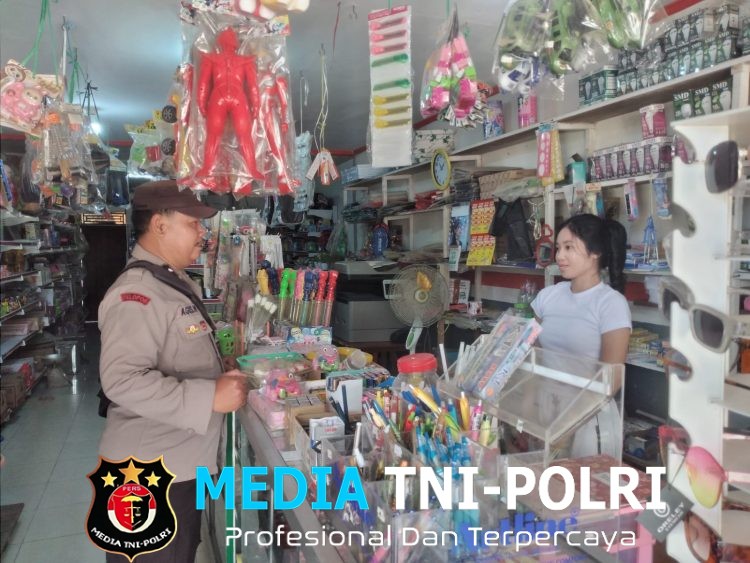 Jaga Kamtibmas Tetap Kondusif, Personel Subsektor Sompak Sambangi Pasar