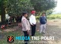 Jaga Jakarta Jaga Bekasi, Bhabinkamtibmas Sumberurip Sosialisasikan Layanan Polisi 110 kepada Warga