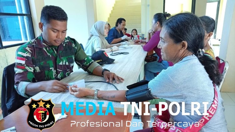 Tingkatkan Derajat Kesehatan di Ujung Negeri, Pos Kampung Jasa Satgas Pamtas Yonarmed 13/Nanggala Gelar Pelayanan Kesehatan Gratis