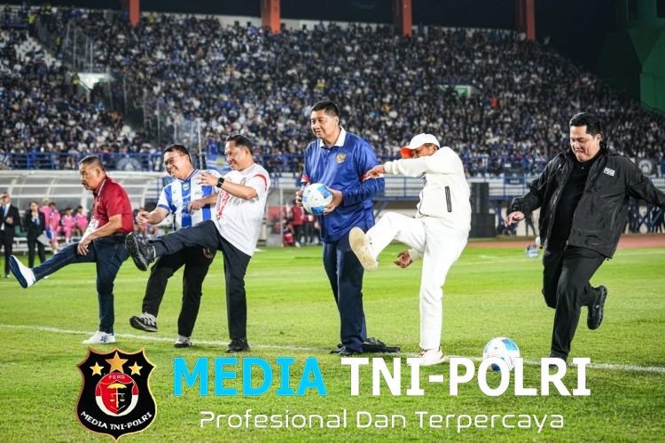 Mendagri Hadiri Pembukaan Piala Presiden, Harap Jadi Hiburan dan Tingkatkan Ekonomi Rakyat