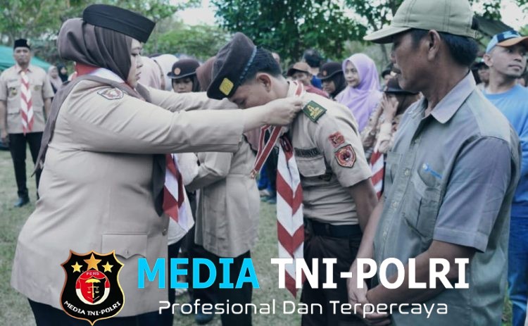 Wakil Bupati Pringsewu Umi Laila Lantik Pramuka Garuda Kwarcab Pringsewu