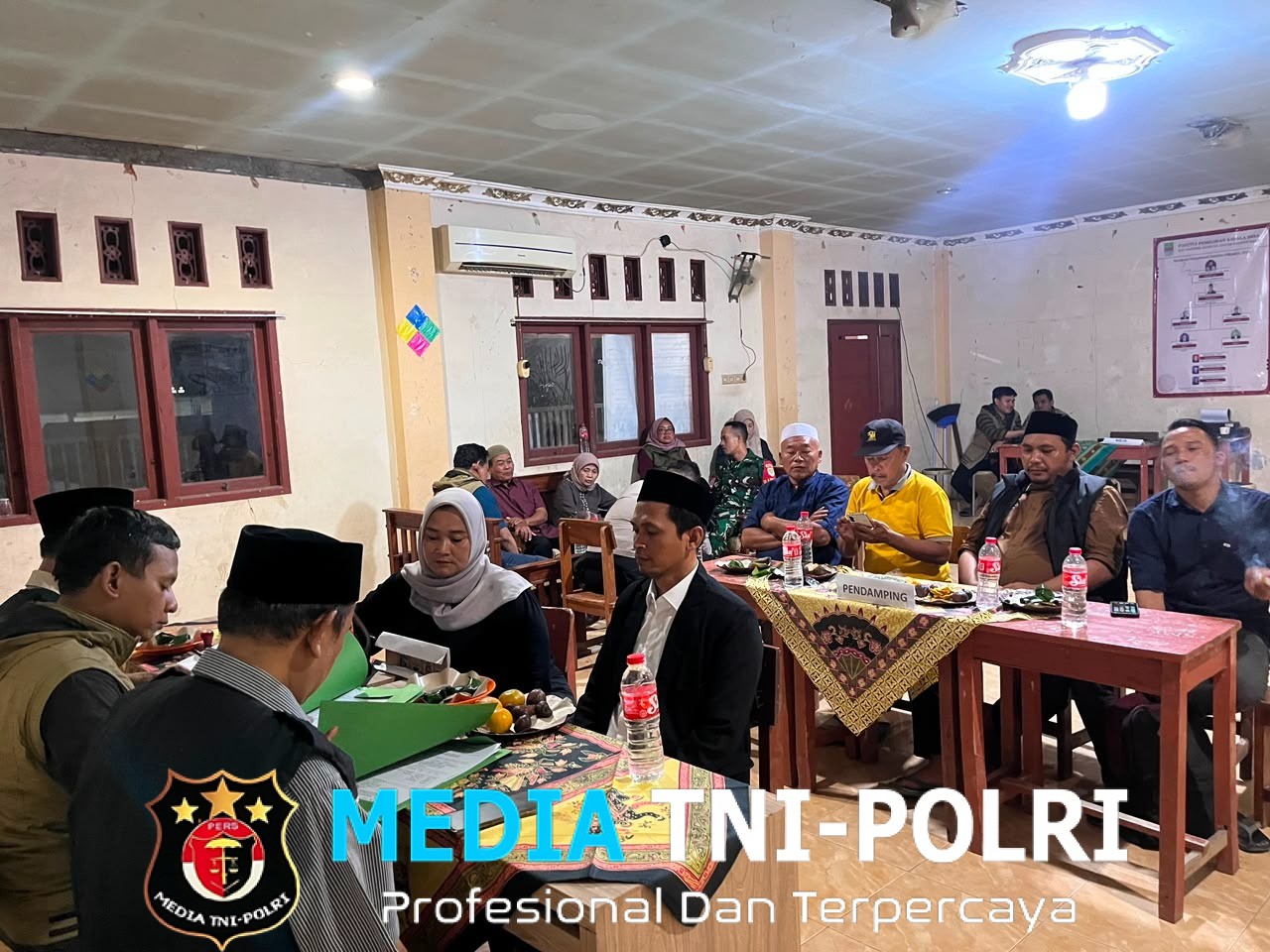 Polsek Sukatani Amankan Pendaftaran Calon Kepala Desa Sukadarma pada Pilkades Serentak 2026