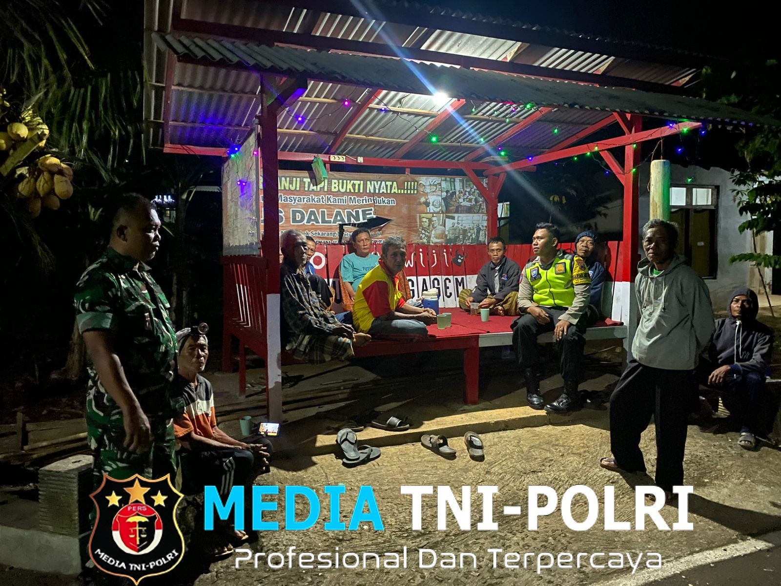 Patroli Malam TNI-Polri Pastikan Paranggupito Tetap Aman