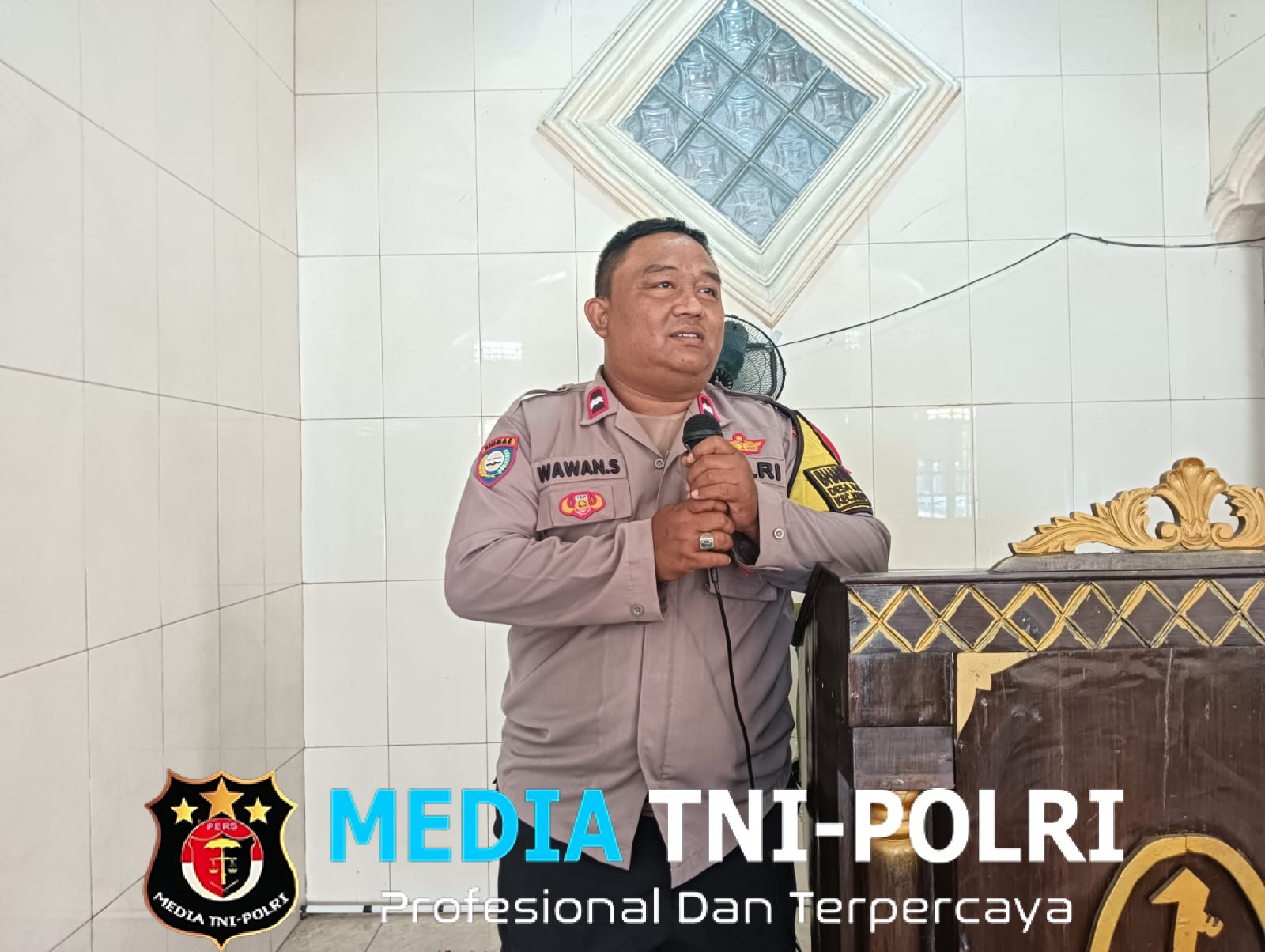 Safari Jumat di Masjid An-Nur, Bhabinkamtibmas Kedungwaringin Pererat Silaturahmi dengan Jamaah