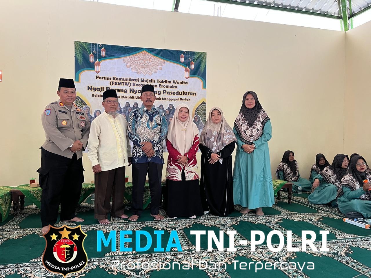 Kapolsek Eromoko Hadiri Pengajian FKMTW, Ajak Jamaah Jaga Kerukunan dan Kamtibmas