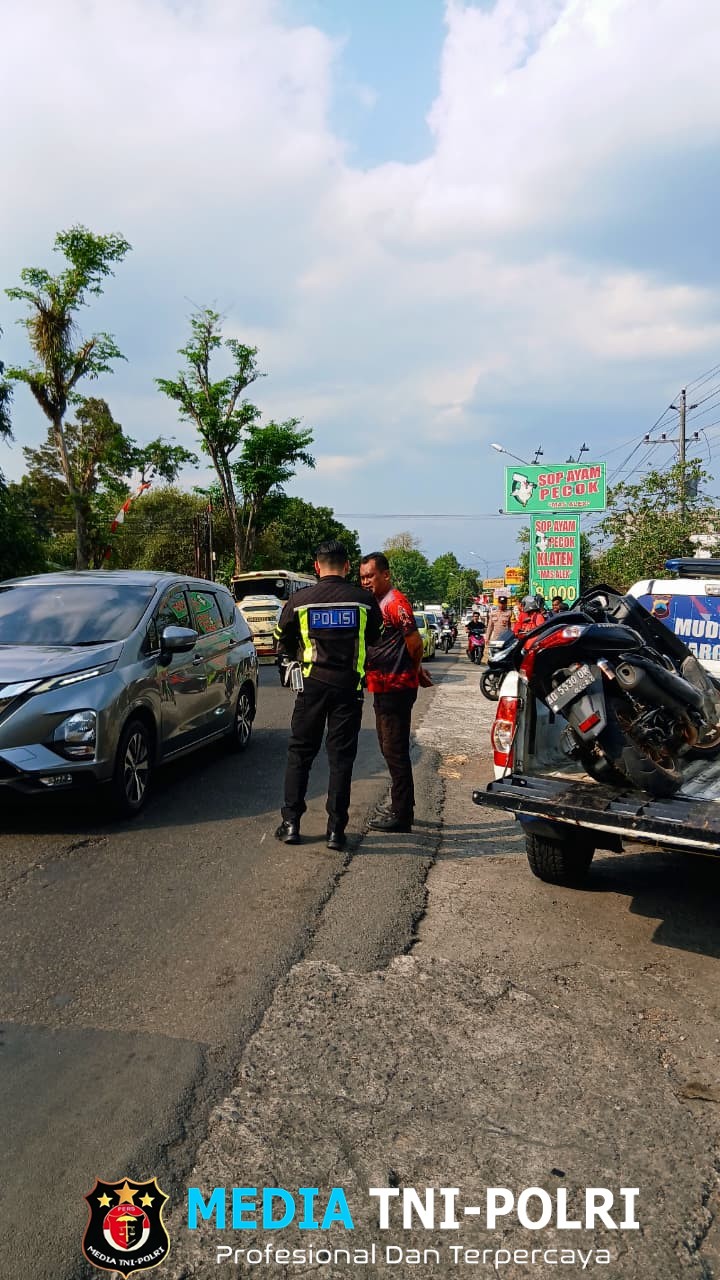 Truk Tangki Diduga Masuk Jalur Berlawanan, Hajar NMAX, Pengendara Terluka dalam Kecelakaan di Ngadirojo