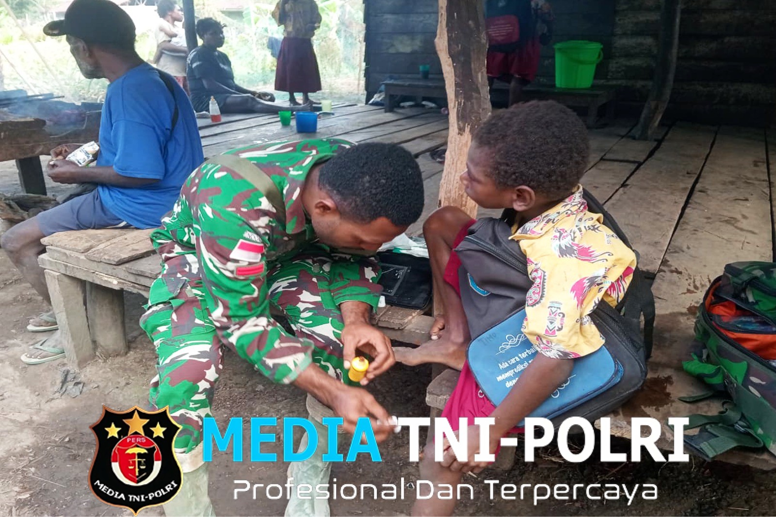 Wujud Kepedulian TNI, Satgas TMMD Ke-129 Layani Pemeriksaan Kesehatan Masyarakat Wanam
