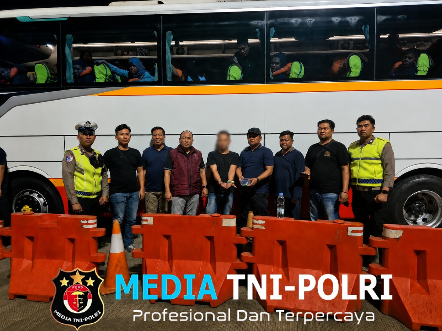 Sembunyikan Sabu dalam Botol Permen, Kondektur Bus Antarprovinsi Dibekuk Ditresnarkoba Polda Jaten