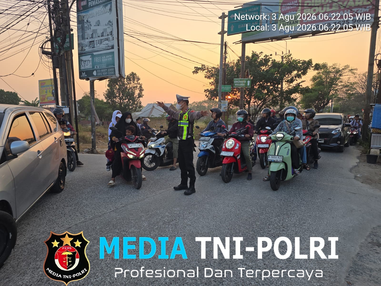 Jaga Jakarta Jaga Bekasi, Personel Polsek Babelan Atur Lalu Lintas pada Jam Berangkat Kerja