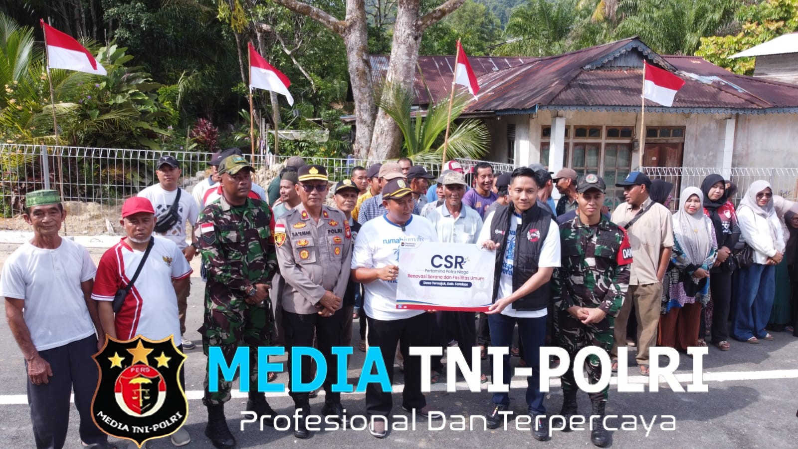 1.000 Bendera Merah Putih Berkibar di PLB Temajuk, Satgas Yonarmed 19/Bogani Kobarkan Nasionalisme di Perbatasan