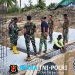 Kebersamaan TNI, Mahasiswa dan Masyarakat Wujudkan Jembatan Aramco di Waninggap Say Merauke