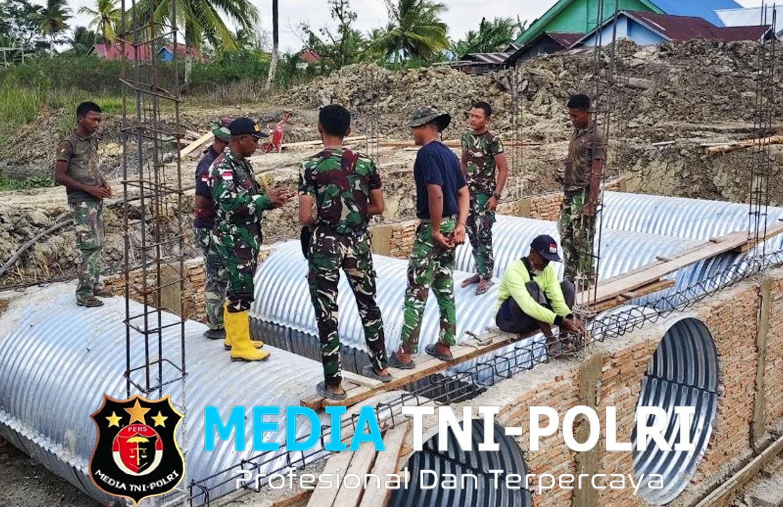Kebersamaan TNI, Mahasiswa dan Masyarakat Wujudkan Jembatan Aramco di Waninggap Say Merauke
