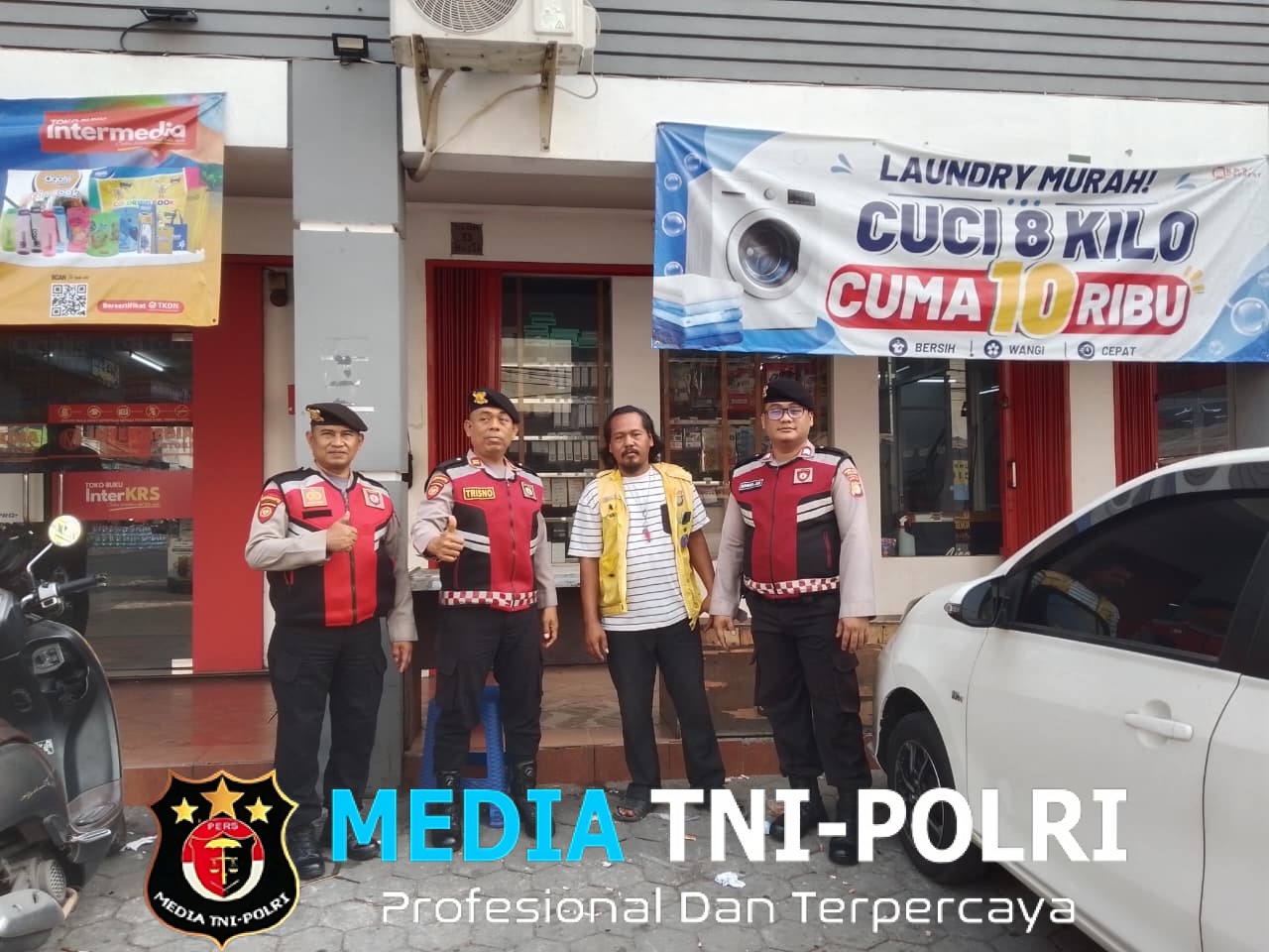 Patroli Jalan Kaki di Ruko Roxy Jababeka, Polisi Ingatkan Warga Waspada Curanmor dan Kejahatan Jalanan