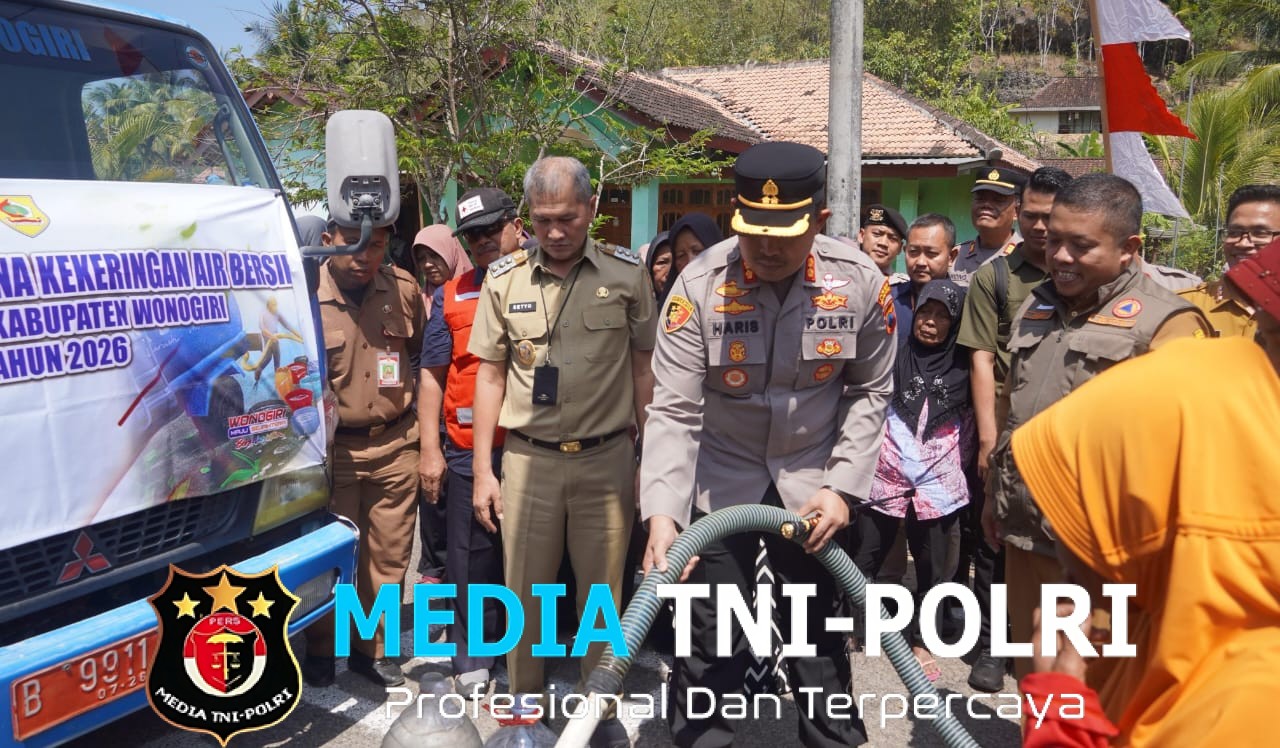 Polres Wonogiri dan Pemkab Salurkan Bantuan Air Bersih untuk Warga Tlogosari, Kapolres Negara Harus Hadir Saat Masyarakat Membutuhkan