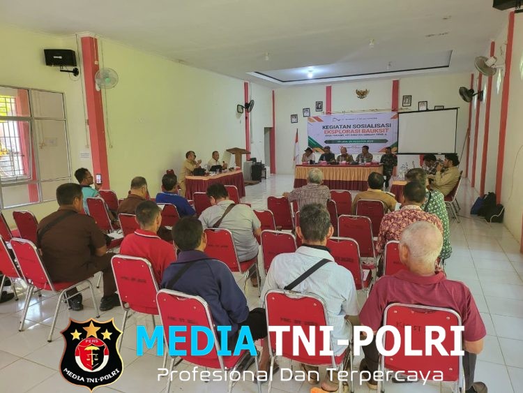 Kapolsek Sengah Temila Hadiri Sosialisasi Eksplorasi Bauksit PT. BEST, Ajak Semua Pihak Jaga Kamtibmas Tetap Kondusif