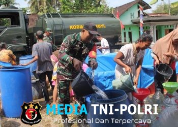 Kemarau Melanda Boyolali Utara, Kodim 0724 Salurkan Enam Tangki Air Bersih Bantu Ratusan KK