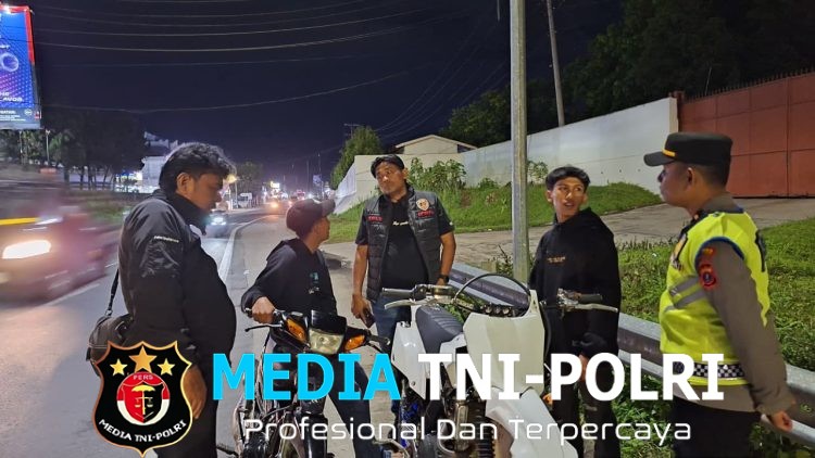 Meski Ditemani Rintikan Hujan Bukan Halangan, Tim Resmob Polres Simalungun Intensifkan Patroli KRYD di Pintu Masuk Kabupaten