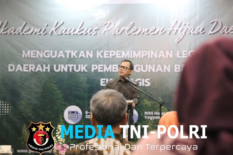 Wujudkan Pembangunan Berkeadilan Ekologis, Wamendagri Bima Dorong Legislator Daerah Perkuat Kepemimpinan