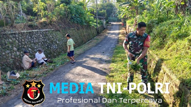 Pererat Kebersamaan, Babinsa Desa Tembalang Ajak Warga Kerja Bakti Jumat Bersih