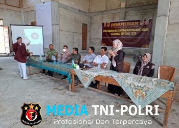 Kapolsek Sungai Tebelian Hadiri Penutupan PKMD STIKARA di Ransi Dakan, Dorong Penguatan Kesehatan Ibu dan Anak