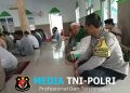 Bhabinkamtibmas Mekarjaya Salat Jumat Bersama Warga, Perkuat Silaturahmi dan Kamtibmas