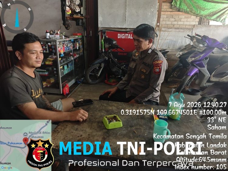 Sambangi Warga di Jam Istirahat, Polisi Sengah Temila Selipkan Himbauan Kamtibmas
