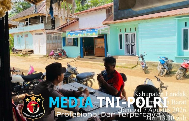 Patroli Dialogis di Warung Kopi, Polsek Meranti Jalin Keakraban dan Sampaikan Himbauan Kamtibmas