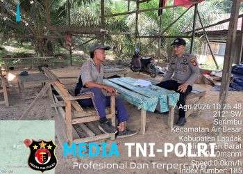 Pererat Silaturahmi, Polsek Air Besar Landak Gelar Patroli Dialogis dan Himbauan Kamtibmas di Desa Serimbu
