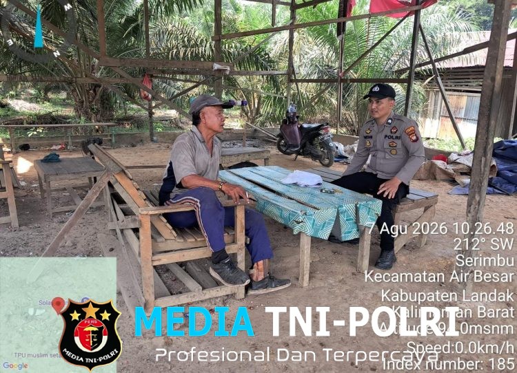 Pererat Silaturahmi, Polsek Air Besar Landak Gelar Patroli Dialogis dan Himbauan Kamtibmas di Desa Serimbu