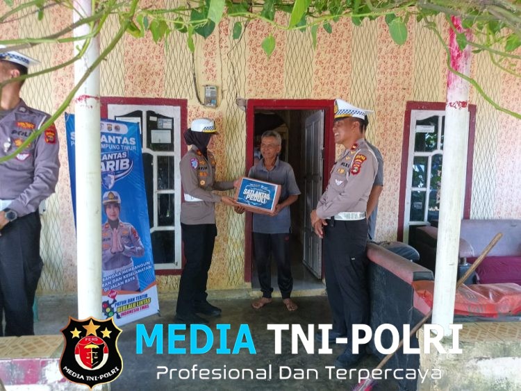 Polantas Peduli, Satlantas Polres Lampung Timur Bantu Warga