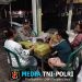 Duduk Bersama Warga, Cara Humanis Polisi Polsek Mandor Cegah Kejahatan Malam Hari