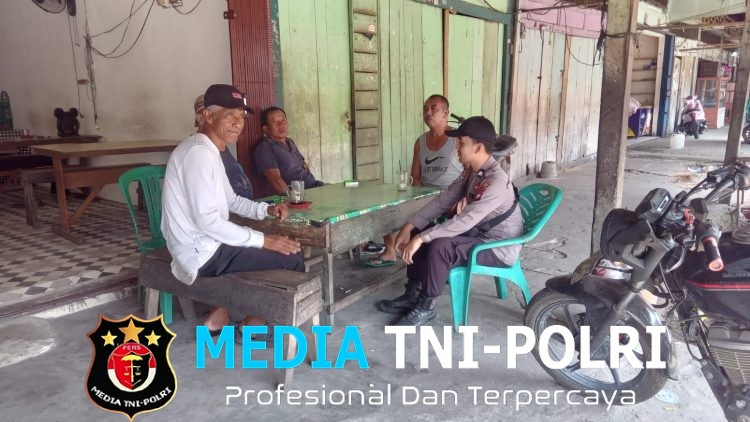 Hangatnya Silaturahmi di Beranda Warga Polisi Patroli Dialogis Sambil Edukasi Bahaya Kabut Asap