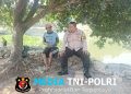 Jaga Jakarta Jaga Bekasi, Bhabinkamtibmas Karangmekar Sambangi Warga dan Ajak Bersama Jaga Kamtibmas