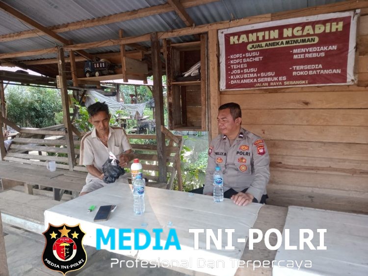 Saat Warga Menikmati Hari Libur, Polisi Sebangki Tetap Berkeliling Jaga Kamtibmas