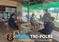 Ngobrol Santai di Pasar, Personel Subsektor Sompak Sampaikan Pesan Kamtibmas kepada Warga