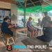 Ngobrol Santai di Pasar, Personel Subsektor Sompak Sampaikan Pesan Kamtibmas kepada Warga