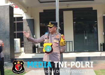 Pimpin Apel Pagi, Plh Kapolres Metro Bekasi Tekankan Pelayanan Masyarakat, Netralitas Pilkades dan Disiplin Personel