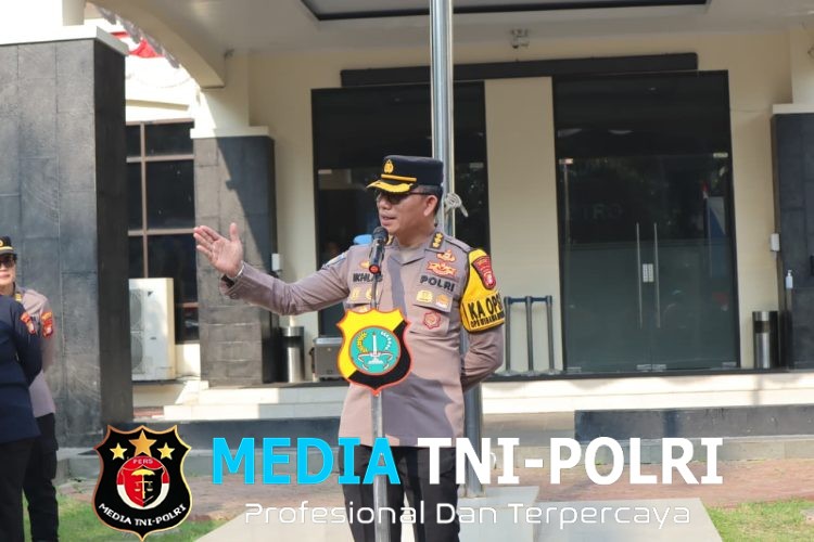 Pimpin Apel Pagi, Plh Kapolres Metro Bekasi Tekankan Pelayanan Masyarakat, Netralitas Pilkades dan Disiplin Personel