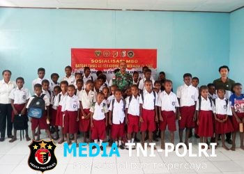 Satgas TTMD ke-129 Sosialisasikan Program MBG di SD YPPK ST Pontianus Ngond We Wanam