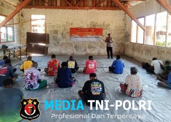 Bangun Kesadaran, Satgas TMMD ke-129 Edukasi Warga Wanam Tentang Hukum