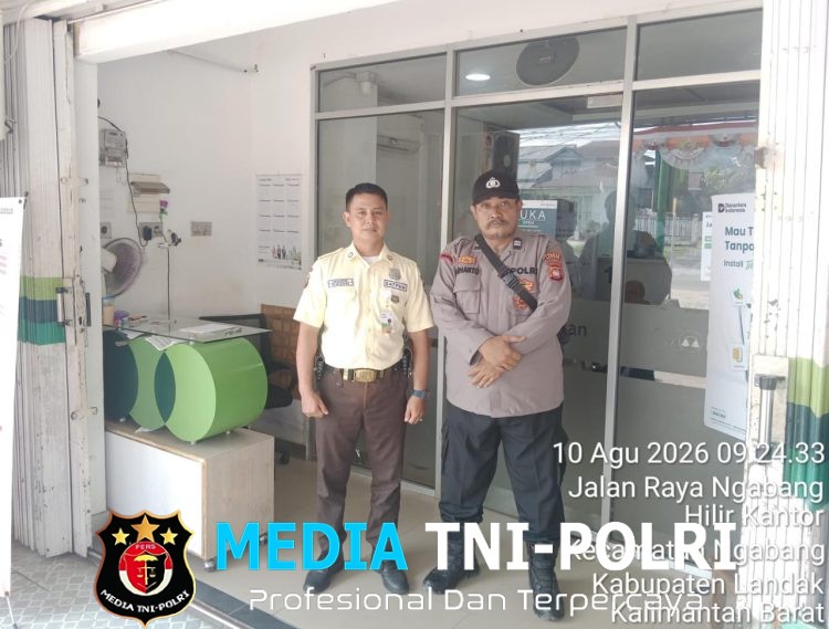 Sambangi Satpam Pegadaian, Polsek Ngabang Bangun Komunikasi untuk Ciptakan Kamtibmas Kondusif