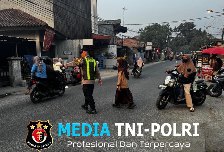 Polsek Kedungwaringin Gatur Lalin Pagi, Arus Kedungwaringin–Pebayuran Ramai Lancar